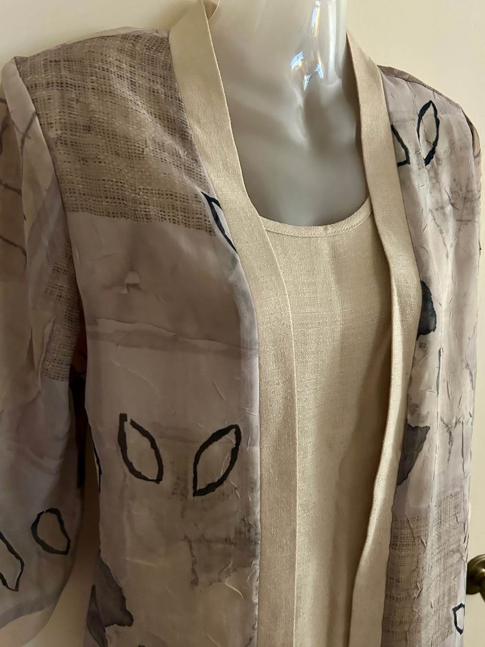 Sarah B Studio Neutral Cream Jacket and Top Size Small
